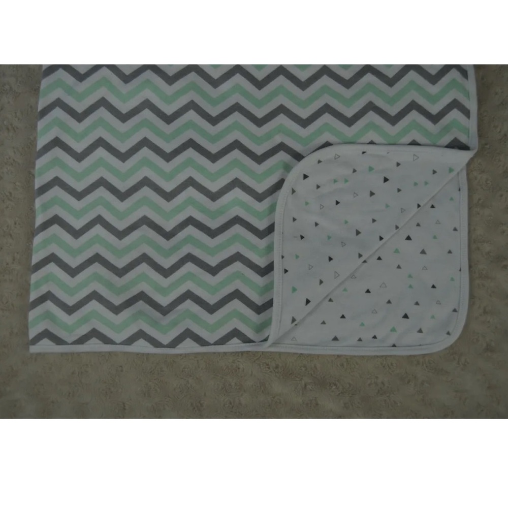 K Baby KMart Chevron Triangle Baby Blanket White Gray Mint Green Reversible